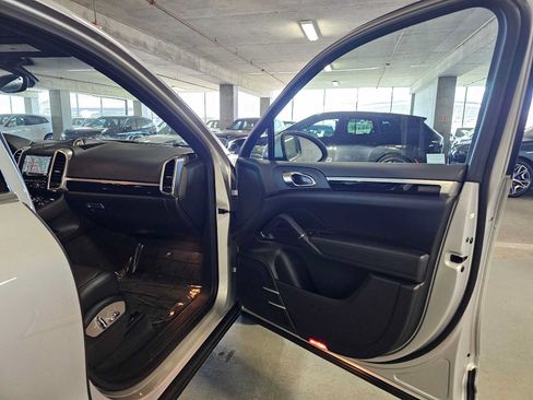 Used 2013 Porsche Cayenne AWD/4WD image 34