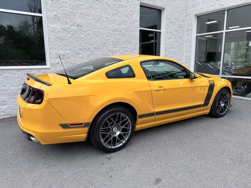 Used 2013 Ford Mustang Boss 302 w/ Boss 302 Accessory Pkg RWD image 20