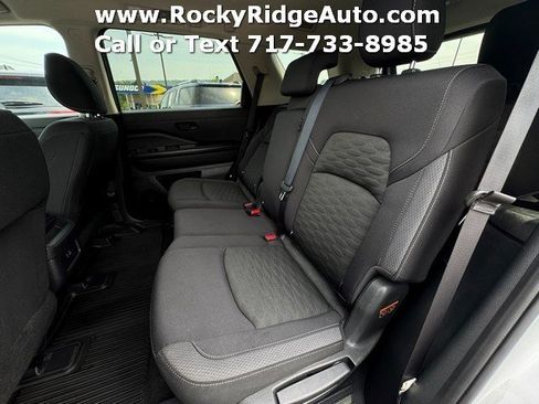 Used 2023 Nissan Pathfinder S AWD/4WD image 25