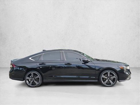 Used 2024 Honda Accord Sport image 4