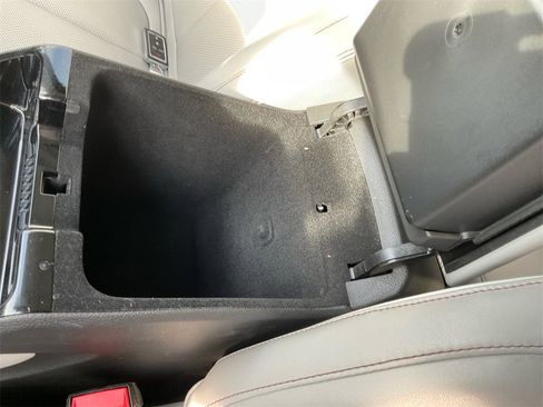 Used 2022 Jeep Grand Cherokee L Overland image 11