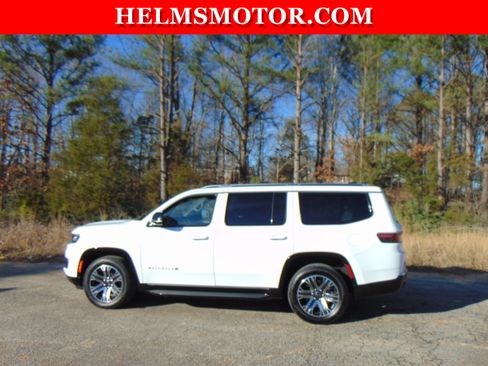 Certified 2025 Jeep Wagoneer 4WD image 7