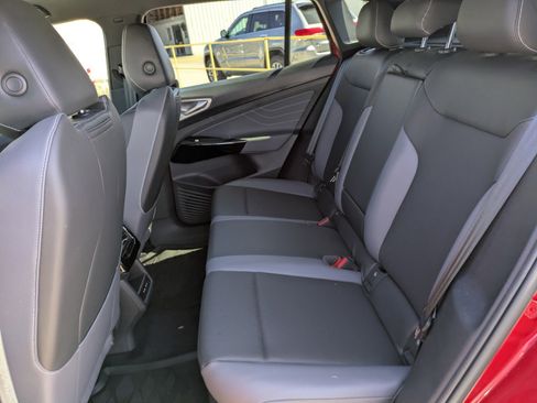 Used 2024 Volkswagen ID.4 S RWD image 12