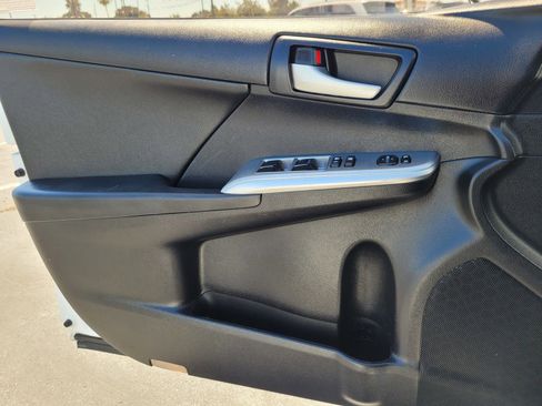 Used 2014 Toyota Camry SE w/ Fleet Convenience Package FWD image 28