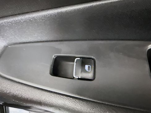 Used 2019 Hyundai Santa Fe SE image 30