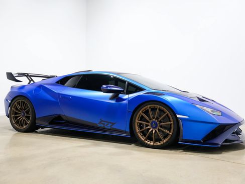 Used 2023 Lamborghini Huracan STO RWD image 87