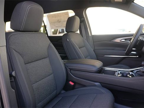 New 2026 Chevrolet Traverse LT w/ Midnight/Sport Edition image 17