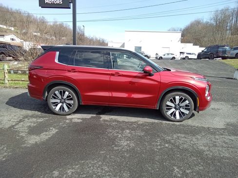 Used 2026 Mitsubishi Outlander SEL AWD/4WD image 3