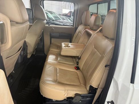 Used 2011 Ford F250 Lariat w/ Lariat Interior Pkg image 22