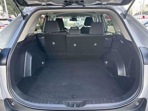 Used 2019 Toyota RAV4 LE image 7