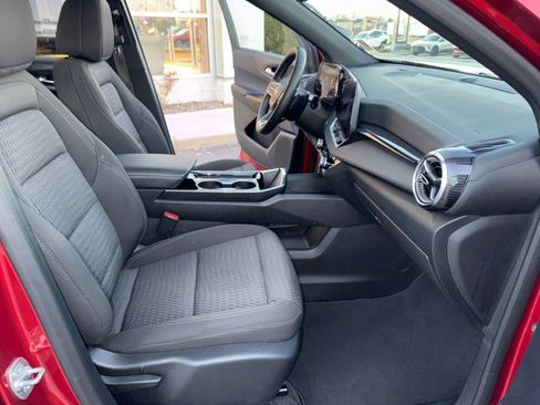 Used 2025 Chevrolet Equinox LT w/ Safety and Technology Package image 28