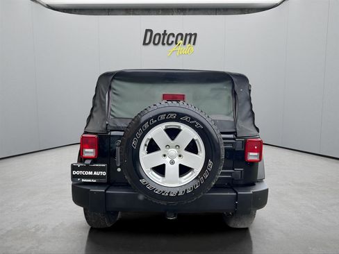 Used 2007 Jeep Wrangler Sahara AWD/4WD image 9