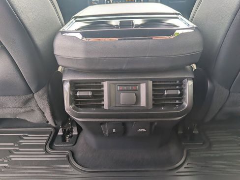 Used 2023 Ford F150 Lariat w/ Equipment Group 502A High AWD/4WD image 19