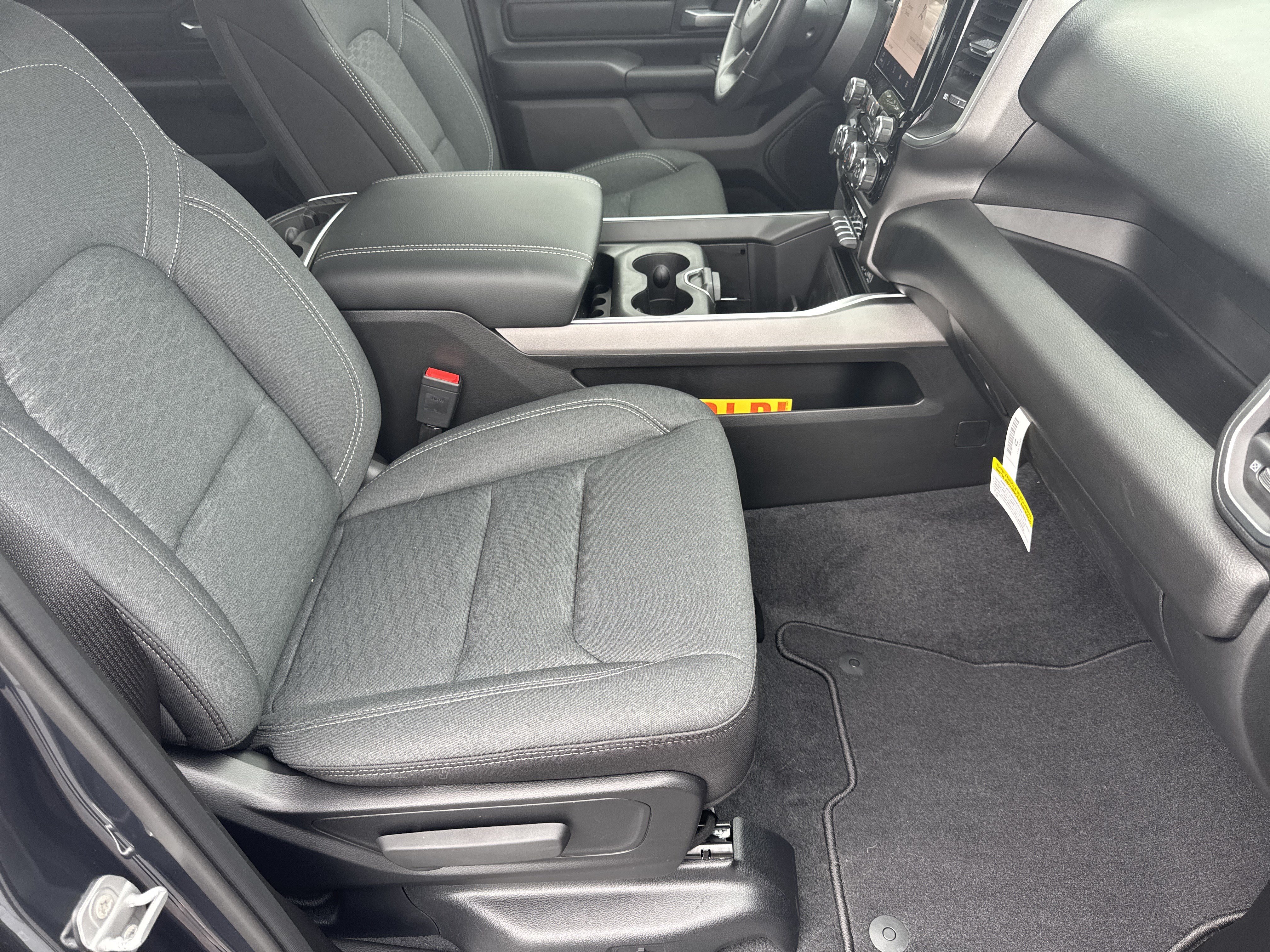 New 2026 RAM 1500 Express AWD/4WD image 14