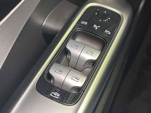 Used 2024 Mercedes-Benz C 300 4MATIC Sedan image 35