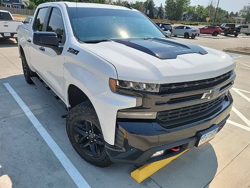 Used 2022 Chevrolet Silverado 1500 LT Trail Boss w/ Convenience Package II AWD/4WD image 3