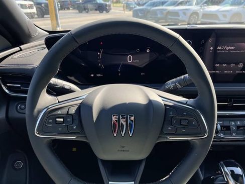 Used 2025 Buick Envista Sport Touring w/ Convenience I Package image 16