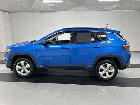 Used 2021 Jeep Compass Latitude w/ Sun and Sound Group AWD/4WD image 6