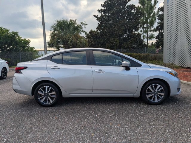 Used 2025 Nissan Versa SV FWD image 2