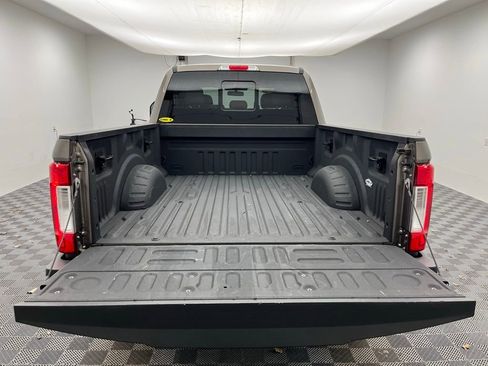 Used 2019 Ford F350 Lariat w/ Chrome Package image 10