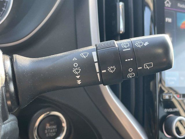 Used 2019 Subaru Ascent Premium AWD/4WD image 25