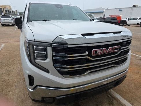 Used 2024 GMC Sierra 1500 SLT w/ SLT Premium Plus Package AWD/4WD image 8