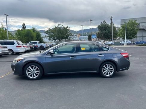 Used 2013 Toyota Avalon XLE FWD image 11
