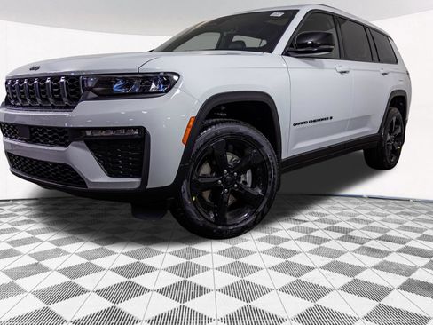 New 2026 Jeep Grand Cherokee L Limited w/ Limited Altitude Package AWD/4WD image 2
