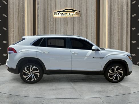 Used 2022 Volkswagen Atlas Cross Sport SEL image 4