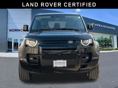 Used 2024 Land Rover Defender 130 X-Dynamic SE image 2