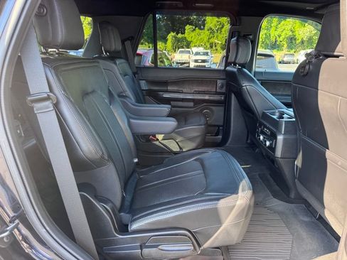 Used 2019 Ford Expedition Limited w/ Equipment Group 302A AWD/4WD image 31