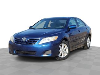 Used 2010 Toyota Camry LE image 1