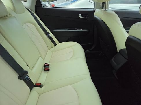 Used 2019 Kia Optima S w/ S Panoramic Sunroof Package FWD image 4