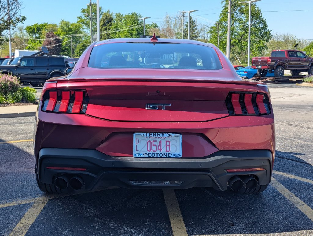 Used 2025 Ford Mustang GT Premium RWD image 4