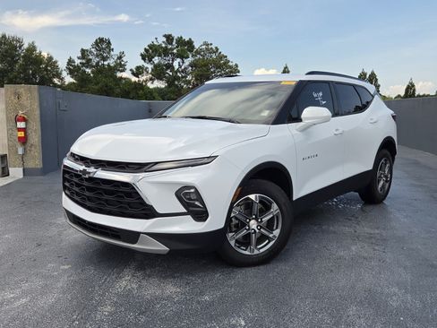 Used 2024 Chevrolet Blazer LT w/ Convenience Package FWD image 1