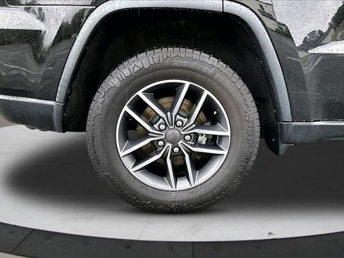 Used 2019 Jeep Grand Cherokee Limited AWD/4WD image 36