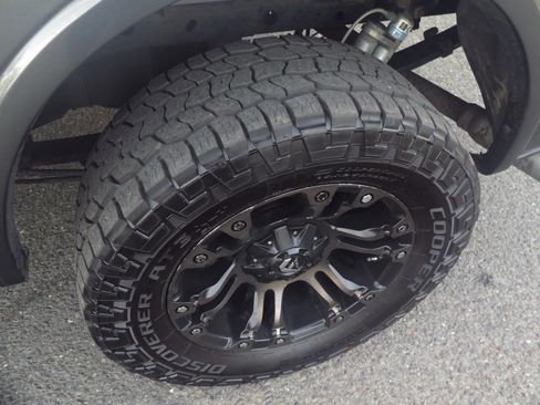 Used 2015 Ford F150 Lariat image 25