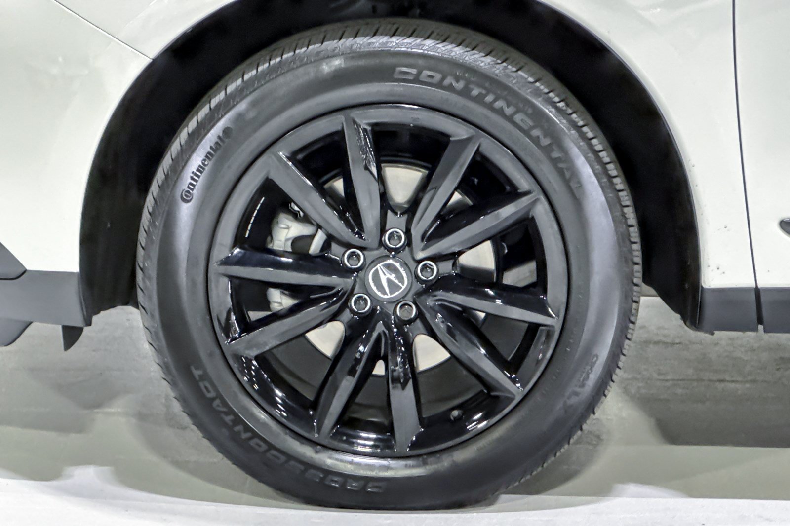 Used 2025 Acura RDX SH-AWD image 13