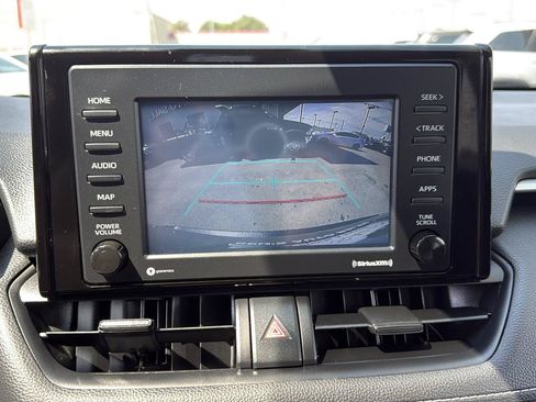 Used 2021 Toyota RAV4 XLE AWD/4WD image 21
