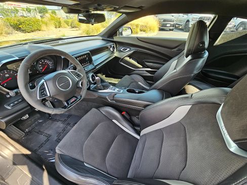 Used 2018 Chevrolet Camaro SS RWD image 18