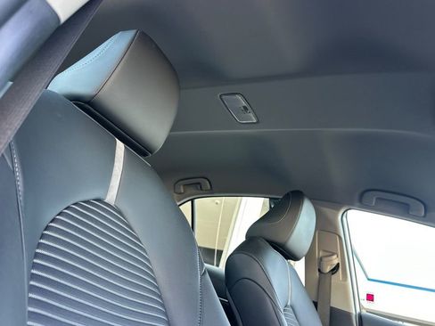 Used 2024 Toyota Camry SE image 17
