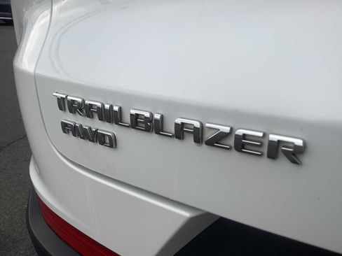 Used 2025 Chevrolet TrailBlazer LT image 6