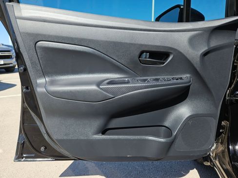 Used 2025 Nissan Versa S w/ S Plus Package image 11