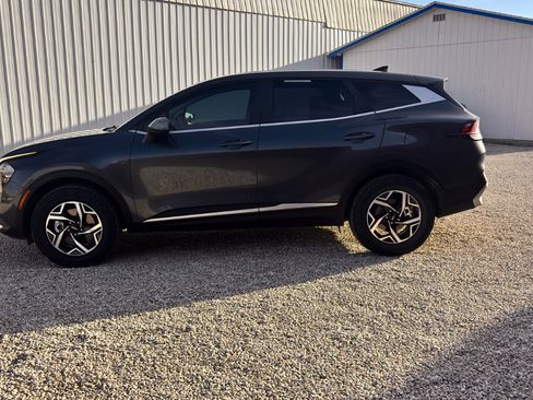Used 2023 Kia Sportage LX image 12