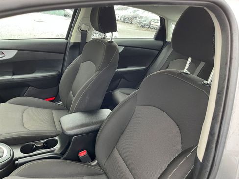 Used 2024 Kia Forte LXS image 33