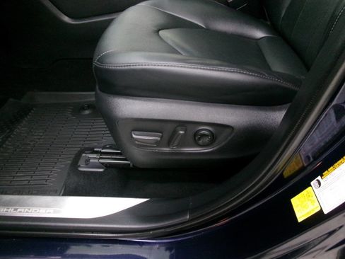 Used 2021 Toyota Highlander Limited AWD/4WD image 22