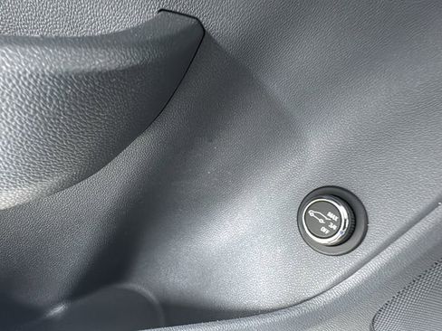 Used 2021 Chevrolet Blazer LT image 21