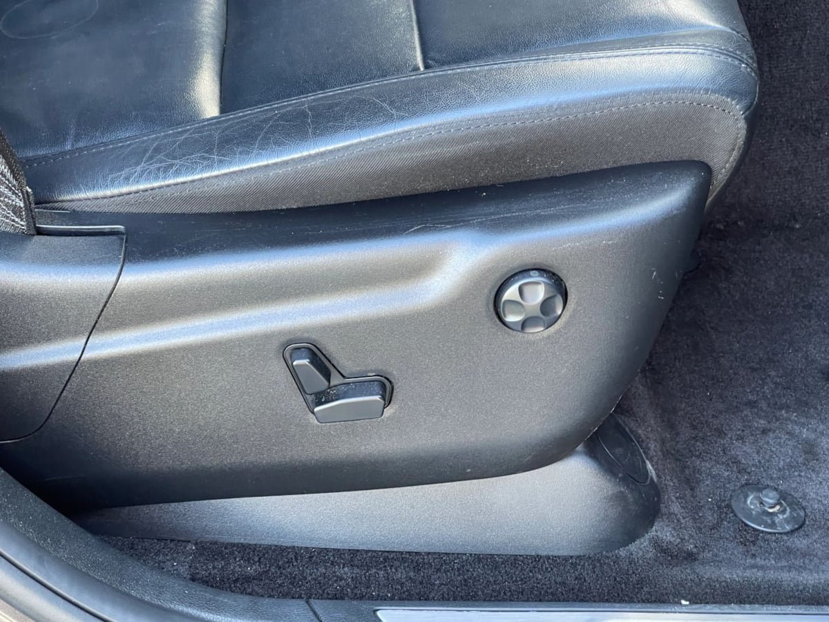 Used 2018 Jeep Grand Cherokee Limited RWD image 26