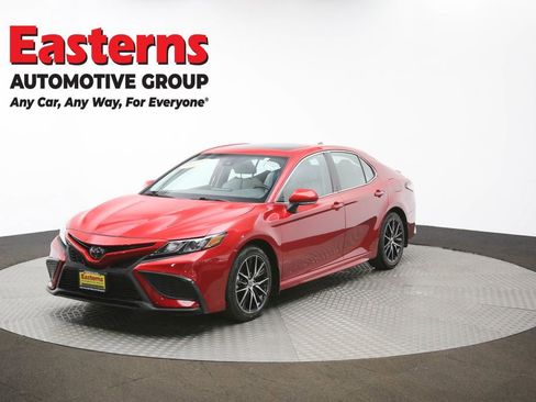 Used 2023 Toyota Camry SE w/ Cold Weather Package image 57