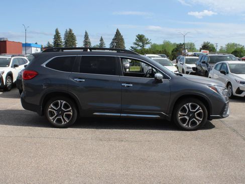 Used 2023 Subaru Ascent Touring AWD/4WD image 4
